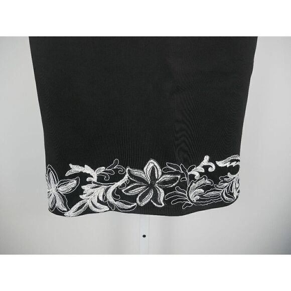 XSCAPE Embroidered Appliqué Scuba Crepe Cocktail Dress Size 6 - Picture 4 of 10